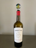 Resin Wine bottle stopper embedded with recycled wine bottle glass