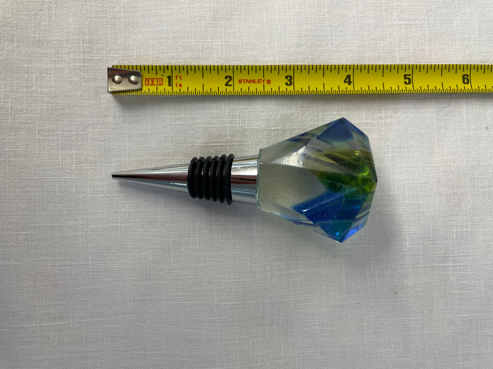 Resin Wine bottle stopper embedded with recycled wine bottle glass