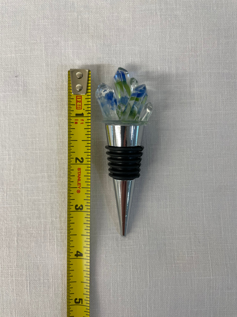 Resin Wine bottle stopper embedded with recycled wine bottle glass